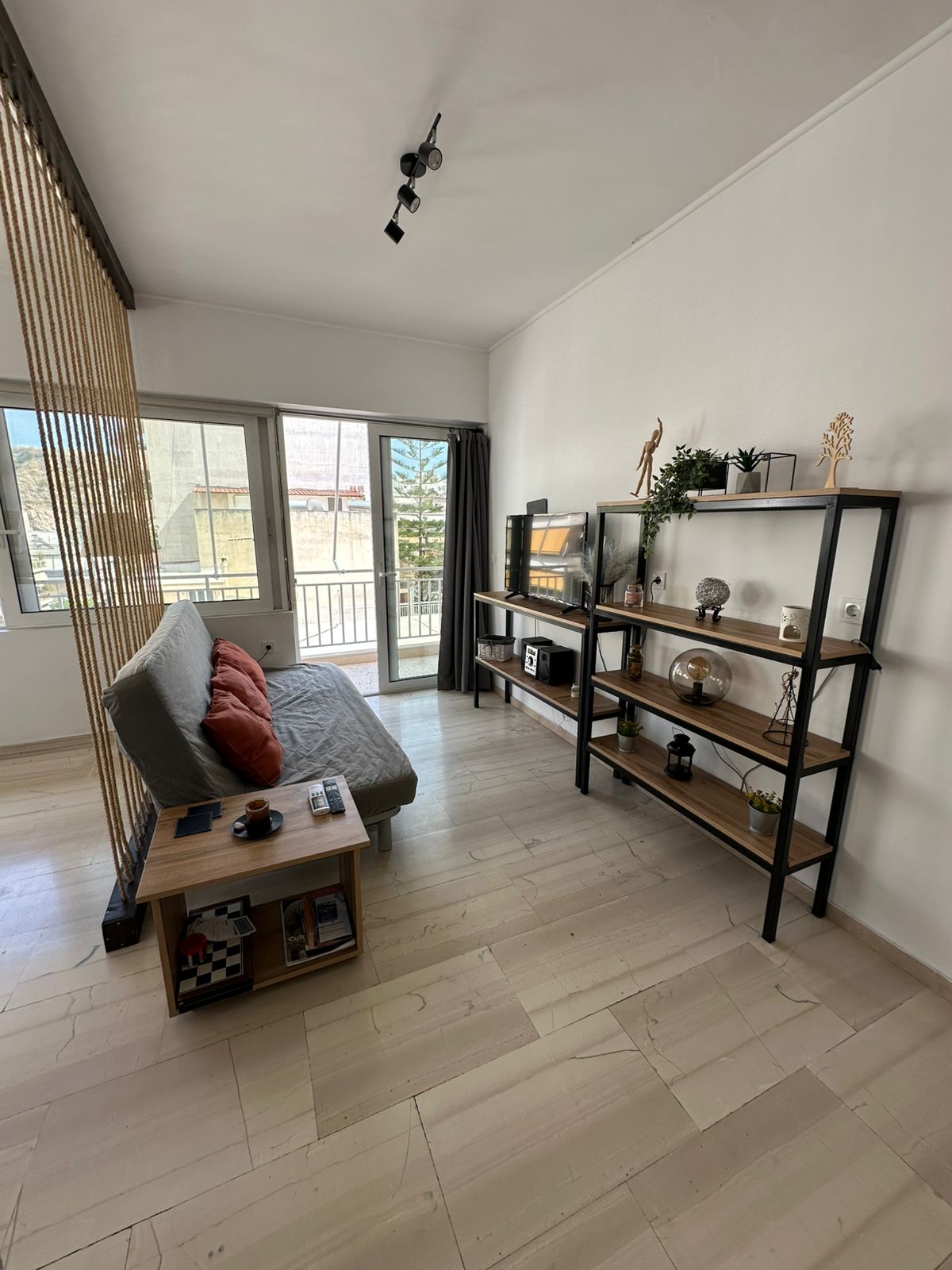 Zeus | Bright 1BR | Walk to Koukaki | 20' Acropolis 4